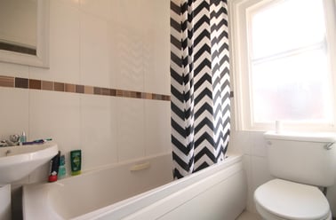 Albermarle Avenue, South Gosfoth, Newcastle - Image 2